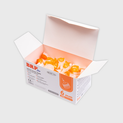 Offene BRP Fine Verpackung mit orangen 6 mm Pennadeln für Insulinpens – 100 Stück steril

